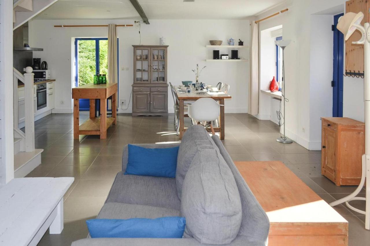 Comfortable Holiday Home With Enclosed Garden Locquirec Exterior photo