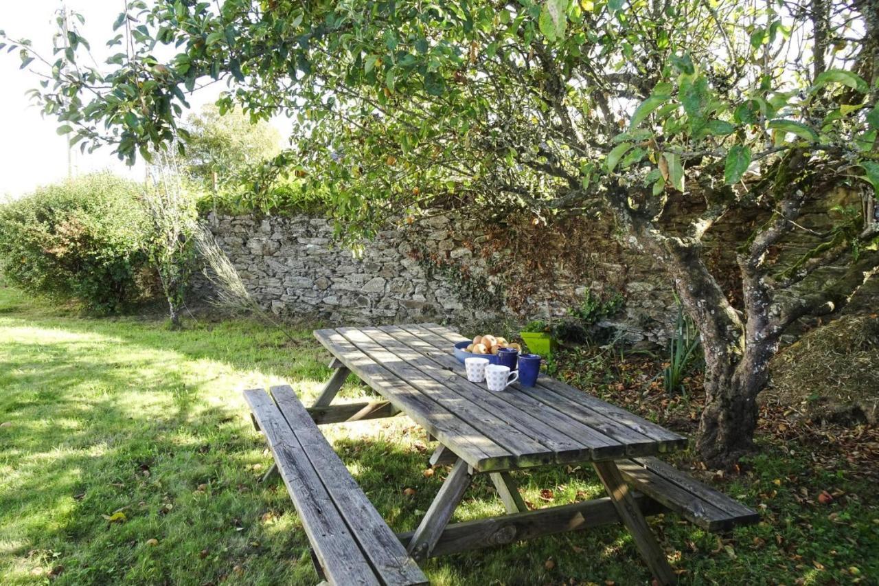 Comfortable Holiday Home With Enclosed Garden Locquirec Exterior photo