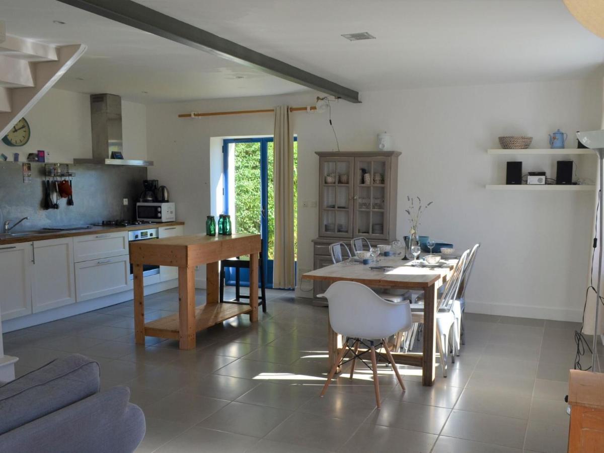 Comfortable Holiday Home With Enclosed Garden Locquirec Exterior photo